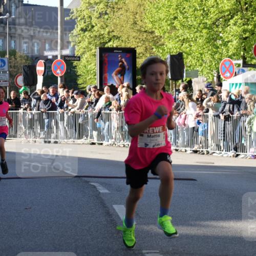 25.04.2025 - Das Zehntel Yannick Fuchs http://msf.ph/oto/7669190 26.04.2025 08:51:43 Ziel 1176, 1207, 1208, 1232, 1245, 1654, 1788, 1939, 2015, 2149, 2161, 2886, 3404, 3450, 3516, 3595, 3720, 3873 meine-sportfotos.de