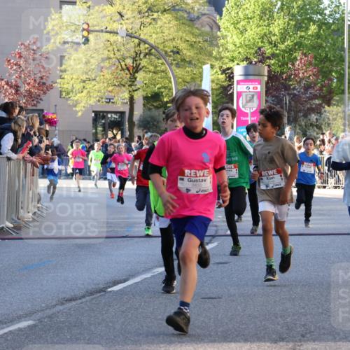 25.04.2025 - Das Zehntel Yannick Fuchs http://msf.ph/oto/7669212 26.04.2025 08:51:46 Ziel 1166, 1176, 1207, 1208, 1232, 1245, 1654, 1788, 2015, 2149, 2161, 2886, 3060, 3404, 3450, 3496, 3516, 3530, 3595, 3873 meine-sportfotos.de