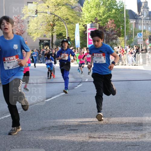 25.04.2025 - Das Zehntel Yannick Fuchs http://msf.ph/oto/7669245 26.04.2025 08:51:51 Ziel 1166, 1176, 1207, 1208, 1232, 1245, 1654, 1788, 2015, 2023, 2149, 2161, 2355, 2364, 2886, 3060, 3212, 3407, 3450, 3496, 3516, 3530, 3595 meine-sportfotos.de