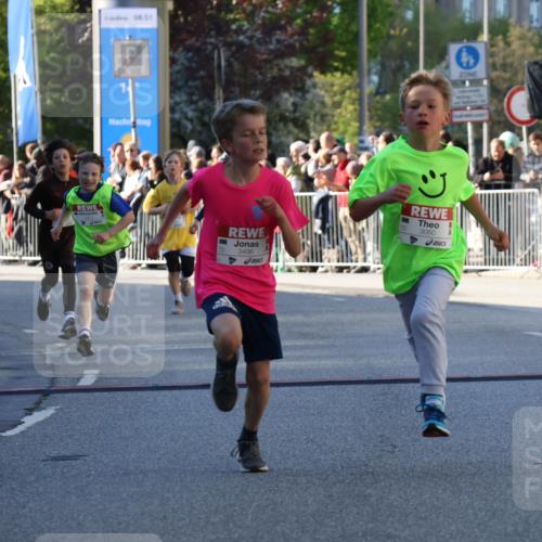 25.04.2025 - Das Zehntel Yannick Fuchs http://msf.ph/oto/7669263 26.04.2025 08:51:56 Ziel 1122, 1166, 1176, 1188, 1207, 1208, 1232, 1245, 1418, 2023, 2216, 2355, 2364, 2804, 2886, 3060, 3160, 3161, 3171, 3212, 3407, 3496, 3516, 3530, 3822 meine-sportfotos.de