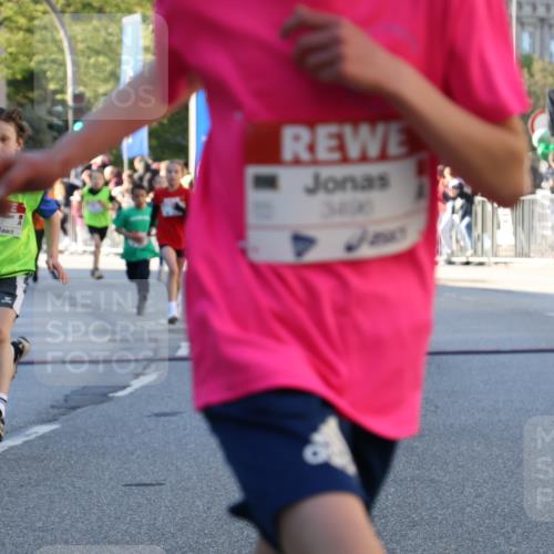 25.04.2025 - Das Zehntel Yannick Fuchs http://msf.ph/oto/7669275 26.04.2025 08:51:58 Ziel 1122, 1166, 1176, 1188, 1208, 1245, 1418, 2023, 2216, 2355, 2364, 2804, 2859, 3060, 3160, 3161, 3171, 3212, 3407, 3496, 3516, 3530, 3822 meine-sportfotos.de