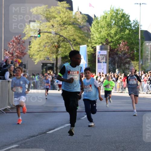 25.04.2025 - Das Zehntel Yannick Fuchs http://msf.ph/oto/7669377 26.04.2025 08:52:12 Ziel 1108, 1122, 1127, 1752, 1761, 1979, 2029, 2187, 2275, 2804, 2859, 3063, 3085, 3088, 3171, 3467, 3822, 3884 meine-sportfotos.de