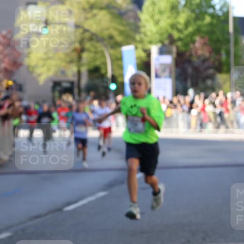 25.04.2025 - Das Zehntel Yannick Fuchs http://msf.ph/oto/7669406 26.04.2025 08:52:16 Ziel 1108, 1127, 1541, 1752, 1761, 1803, 1979, 2029, 2187, 2275, 2464, 3063, 3085, 3088, 3178, 3225, 3467, 3884, 3944 meine-sportfotos.de