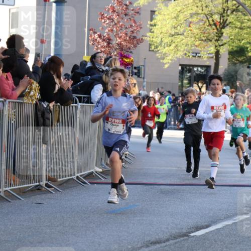 25.04.2025 - Das Zehntel Yannick Fuchs http://msf.ph/oto/7669421 26.04.2025 08:52:18 Ziel 1108, 1541, 1568, 1752, 1761, 1803, 1979, 2029, 2187, 2275, 2464, 2500, 3063, 3085, 3088, 3178, 3225, 3884, 3944 meine-sportfotos.de