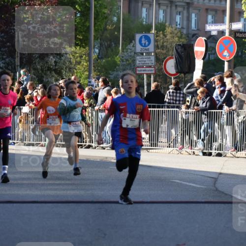25.04.2025 - Das Zehntel Yannick Fuchs http://msf.ph/oto/7669495 26.04.2025 08:52:27 Ziel 1229, 1453, 1541, 1568, 1752, 1803, 2170, 2191, 2194, 2275, 2464, 2471, 2500, 2628, 3038, 3042, 3095, 3102, 3104, 3110, 3178, 3225, 3462, 3499, 3592, 3599, 3603, 3617, 3811, 3870, 3884, 3921, 3944 meine-sportfotos.de