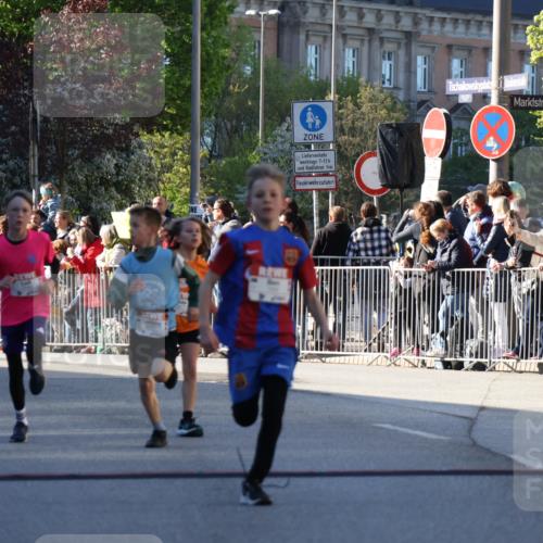 25.04.2025 - Das Zehntel Yannick Fuchs http://msf.ph/oto/7669504 26.04.2025 08:52:27 Ziel 1229, 1453, 1541, 1568, 1752, 1803, 2170, 2191, 2194, 2275, 2464, 2471, 2500, 2628, 3038, 3042, 3095, 3102, 3104, 3110, 3178, 3225, 3462, 3499, 3592, 3599, 3603, 3617, 3811, 3870, 3884, 3921, 3944 meine-sportfotos.de