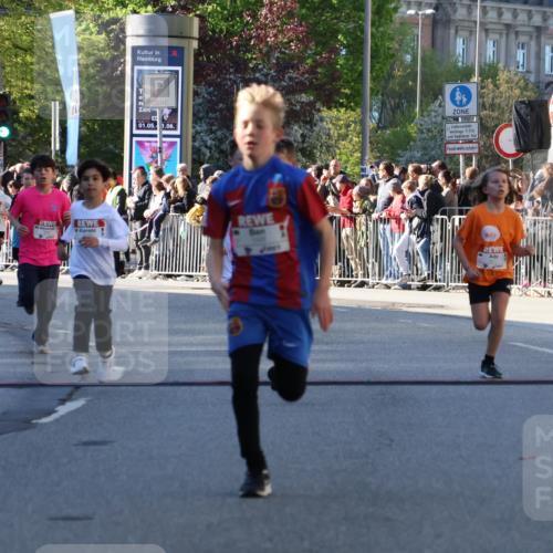 25.04.2025 - Das Zehntel Yannick Fuchs http://msf.ph/oto/7669516 26.04.2025 08:52:28 Ziel 1229, 1453, 1541, 1568, 1803, 2170, 2191, 2194, 2275, 2464, 2471, 2500, 2628, 3038, 3042, 3095, 3102, 3104, 3110, 3178, 3225, 3409, 3462, 3499, 3592, 3599, 3603, 3617, 3811, 3870, 3921, 3944 meine-sportfotos.de