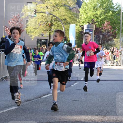 25.04.2025 - Das Zehntel Yannick Fuchs http://msf.ph/oto/7669539 26.04.2025 08:52:30 Ziel 1229, 1453, 1541, 1568, 1803, 1921, 2170, 2191, 2194, 2212, 2464, 2471, 2500, 2628, 3038, 3042, 3095, 3102, 3104, 3110, 3178, 3225, 3409, 3462, 3499, 3592, 3599, 3603, 3617, 3811, 3870, 3921, 3941, 3944 meine-sportfotos.de