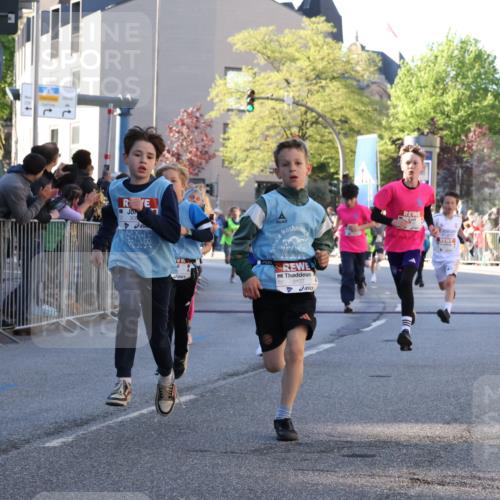 25.04.2025 - Das Zehntel Yannick Fuchs http://msf.ph/oto/7669544 26.04.2025 08:52:31 Ziel 1229, 1453, 1541, 1568, 1803, 1921, 2170, 2191, 2194, 2212, 2471, 2500, 2628, 3038, 3042, 3095, 3102, 3104, 3110, 3178, 3225, 3409, 3462, 3499, 3592, 3599, 3603, 3617, 3811, 3870, 3921, 3941 meine-sportfotos.de