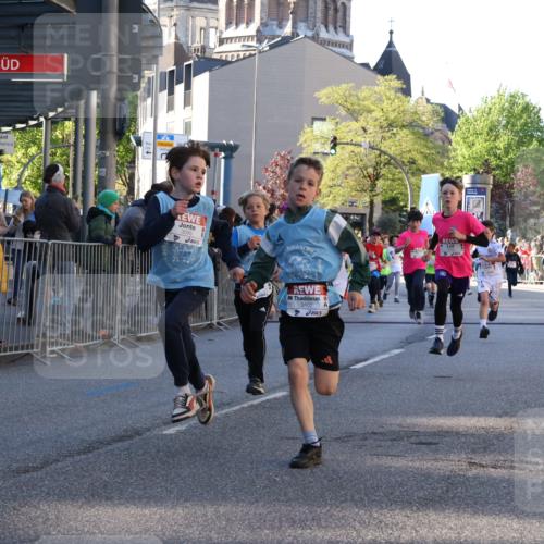 25.04.2025 - Das Zehntel Yannick Fuchs http://msf.ph/oto/7669551 26.04.2025 08:52:31 Ziel 1229, 1453, 1541, 1568, 1803, 1921, 2170, 2191, 2194, 2212, 2471, 2500, 2628, 3038, 3042, 3095, 3102, 3104, 3110, 3178, 3225, 3409, 3462, 3499, 3592, 3599, 3603, 3617, 3811, 3870, 3921, 3941 meine-sportfotos.de