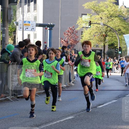 25.04.2025 - Das Zehntel Yannick Fuchs http://msf.ph/oto/7669613 26.04.2025 08:52:35 Ziel 1229, 1453, 1478, 1479, 1568, 1921, 2170, 2191, 2194, 2212, 2471, 2628, 2653, 2706, 2733, 2826, 3038, 3042, 3095, 3102, 3104, 3110, 3409, 3462, 3499, 3592, 3599, 3603, 3611, 3617, 3781, 3805, 3811, 3870, 3921, 3941 meine-sportfotos.de