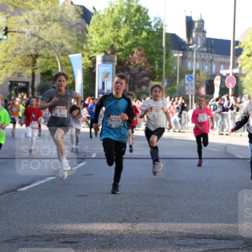 25.04.2025 - Das Zehntel Yannick Fuchs http://msf.ph/oto/7669640 26.04.2025 08:52:37 Ziel 1229, 1453, 1478, 1479, 1665, 1921, 2025, 2170, 2191, 2194, 2212, 2471, 2628, 2653, 2706, 2733, 2826, 3038, 3042, 3064, 3102, 3104, 3409, 3462, 3499, 3592, 3599, 3603, 3611, 3617, 3729, 3781, 3805, 3811, 3870, 3921, 3941 meine-sportfotos.de