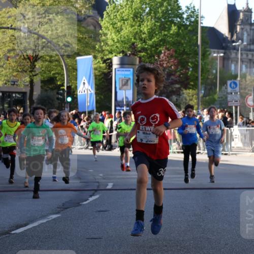 25.04.2025 - Das Zehntel Yannick Fuchs http://msf.ph/oto/7669670 26.04.2025 08:52:41 Ziel 1241, 1453, 1478, 1479, 1665, 1778, 1921, 1933, 1984, 2025, 2035, 2191, 2194, 2212, 2499, 2628, 2653, 2694, 2706, 2733, 2826, 3038, 3042, 3053, 3064, 3173, 3409, 3592, 3599, 3603, 3611, 3617, 3719, 3722, 3729, 3781, 3787, 3805, 3870, 3941 meine-sportfotos.de