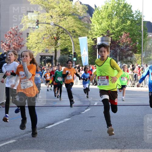 25.04.2025 - Das Zehntel Yannick Fuchs http://msf.ph/oto/7669719 26.04.2025 08:52:44 Ziel 1241, 1264, 1478, 1479, 1665, 1778, 1921, 1933, 1984, 2025, 2035, 2212, 2499, 2590, 2599, 2653, 2694, 2706, 2733, 2826, 3038, 3053, 3064, 3173, 3409, 3524, 3532, 3611, 3719, 3722, 3729, 3781, 3787, 3805, 3941 meine-sportfotos.de