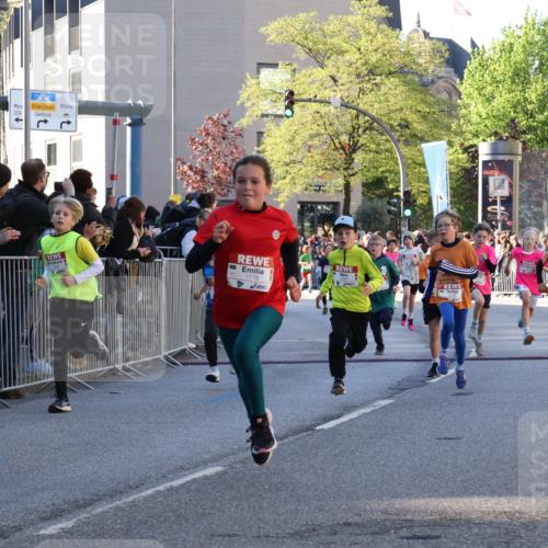 25.04.2025 - Das Zehntel Yannick Fuchs http://msf.ph/oto/7669820 26.04.2025 08:52:51 Ziel 1094, 1241, 1264, 1665, 1778, 1925, 1933, 1944, 1984, 2013, 2025, 2035, 2366, 2499, 2590, 2599, 2645, 2694, 2733, 2826, 2861, 3053, 3064, 3173, 3411, 3507, 3519, 3524, 3532, 3719, 3722, 3729, 3787, 3878 meine-sportfotos.de