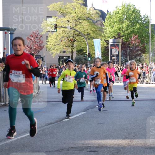 25.04.2025 - Das Zehntel Yannick Fuchs http://msf.ph/oto/7669827 26.04.2025 08:52:51 Ziel 1094, 1241, 1264, 1665, 1778, 1925, 1933, 1944, 1984, 2013, 2025, 2035, 2366, 2499, 2590, 2599, 2645, 2694, 2733, 2826, 2861, 3053, 3064, 3173, 3411, 3507, 3519, 3524, 3532, 3719, 3722, 3729, 3787, 3878 meine-sportfotos.de