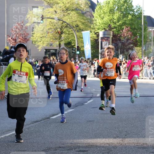 25.04.2025 - Das Zehntel Yannick Fuchs http://msf.ph/oto/7669831 26.04.2025 08:52:52 Ziel 1094, 1241, 1264, 1665, 1778, 1924, 1925, 1933, 1944, 1984, 2013, 2025, 2035, 2134, 2366, 2499, 2590, 2599, 2645, 2694, 2705, 2861, 3053, 3064, 3173, 3411, 3507, 3519, 3524, 3532, 3719, 3722, 3729, 3787, 3878, 3885 meine-sportfotos.de