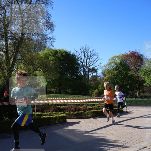 25.04.2025 - Das Zehntel Zöllner http://msf.ph/oto/7669837 26.04.2025 07:39:59 Laufen 2995 meine-sportfotos.de