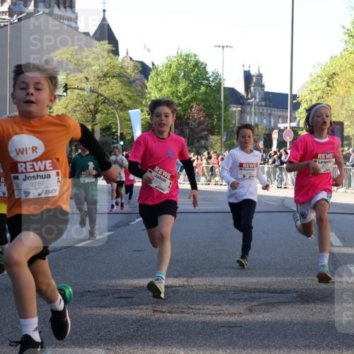 25.04.2025 - Das Zehntel Yannick Fuchs http://msf.ph/oto/7669855 26.04.2025 08:52:54 Ziel 1094, 1241, 1264, 1636, 1665, 1778, 1924, 1925, 1933, 1944, 1984, 2013, 2025, 2035, 2104, 2134, 2366, 2499, 2590, 2599, 2645, 2694, 2705, 2861, 2870, 3053, 3064, 3173, 3411, 3507, 3519, 3524, 3532, 3719, 3722, 3787, 3850, 3878, 3885 meine-sportfotos.de