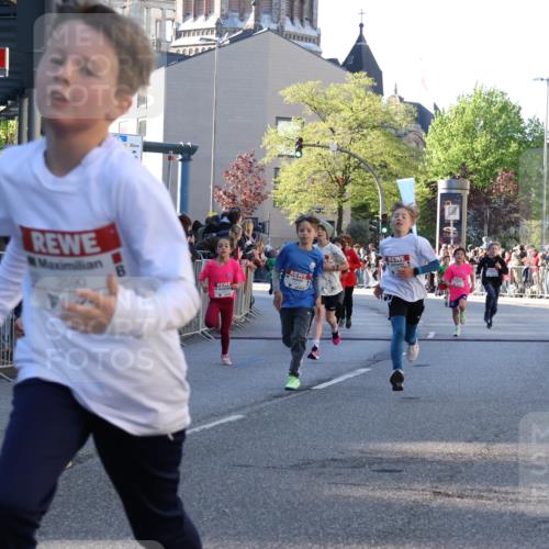 25.04.2025 - Das Zehntel Yannick Fuchs http://msf.ph/oto/7669896 26.04.2025 08:52:56 Ziel 1094, 1241, 1264, 1636, 1778, 1924, 1925, 1933, 1944, 1965, 2013, 2104, 2134, 2366, 2499, 2590, 2599, 2626, 2639, 2645, 2694, 2705, 2861, 2868, 2870, 3411, 3507, 3519, 3524, 3532, 3719, 3722, 3787, 3850, 3878, 3885 meine-sportfotos.de