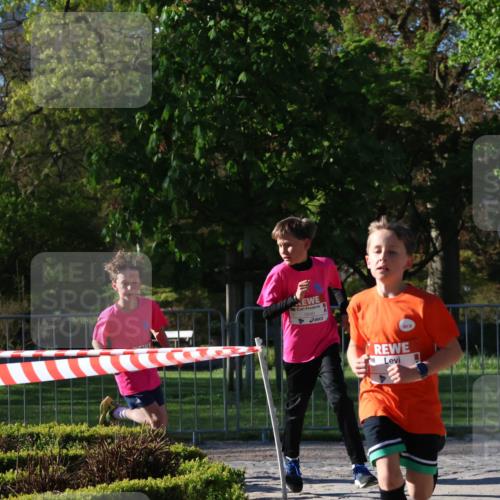 25.04.2025 - Das Zehntel Zöllner http://msf.ph/oto/7669899 26.04.2025 07:40:19 Laufen 3540 meine-sportfotos.de
