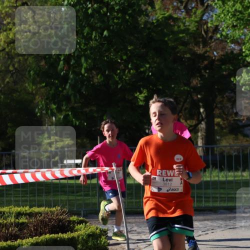 25.04.2025 - Das Zehntel Zöllner http://msf.ph/oto/7669902 26.04.2025 07:40:19 Laufen 3812 meine-sportfotos.de