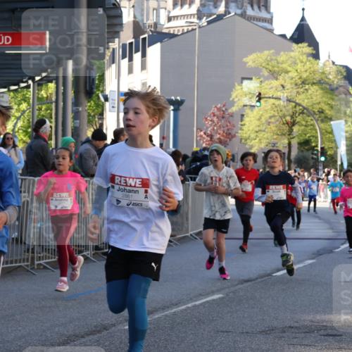 25.04.2025 - Das Zehntel Yannick Fuchs http://msf.ph/oto/7669917 26.04.2025 08:52:58 Ziel 1094, 1241, 1264, 1636, 1739, 1924, 1925, 1944, 1965, 2013, 2104, 2134, 2366, 2590, 2599, 2626, 2639, 2645, 2694, 2705, 2861, 2868, 2870, 3087, 3179, 3411, 3507, 3519, 3524, 3532, 3719, 3722, 3783, 3787, 3850, 3878, 3885 meine-sportfotos.de