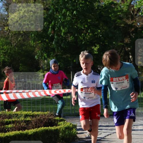 25.04.2025 - Das Zehntel Zöllner http://msf.ph/oto/7669923 26.04.2025 07:40:23 Laufen 1107, 2935 meine-sportfotos.de
