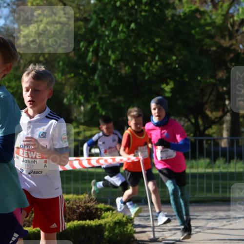25.04.2025 - Das Zehntel Zöllner http://msf.ph/oto/7669927 26.04.2025 07:40:24 Laufen 1107 meine-sportfotos.de