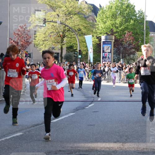 25.04.2025 - Das Zehntel Yannick Fuchs http://msf.ph/oto/7669941 26.04.2025 08:52:59 Ziel 1094, 1264, 1636, 1739, 1924, 1925, 1944, 1965, 2013, 2100, 2104, 2134, 2366, 2590, 2599, 2626, 2639, 2645, 2705, 2861, 2868, 2870, 3087, 3179, 3411, 3507, 3519, 3524, 3532, 3783, 3850, 3878, 3885 meine-sportfotos.de