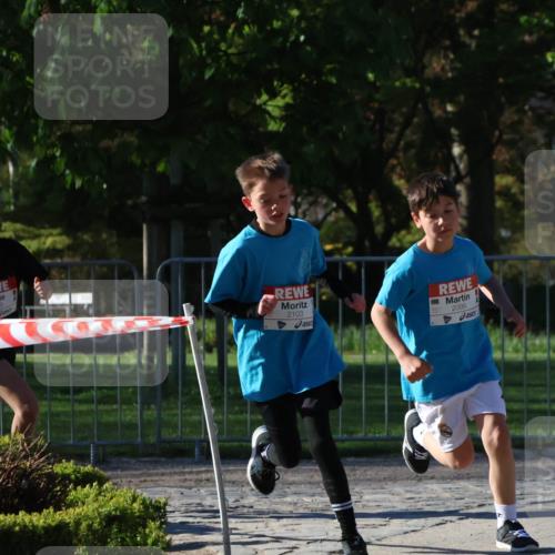 25.04.2025 - Das Zehntel Zöllner http://msf.ph/oto/7669943 26.04.2025 07:40:29 Laufen 2739, 2103, 2098 meine-sportfotos.de