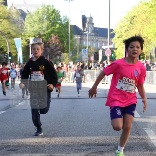 25.04.2025 - Das Zehntel Yannick Fuchs http://msf.ph/oto/7669951 26.04.2025 08:53:00 Ziel 1094, 1264, 1636, 1739, 1756, 1924, 1925, 1944, 1965, 2013, 2100, 2104, 2134, 2366, 2599, 2626, 2639, 2645, 2705, 2861, 2868, 2870, 3087, 3179, 3411, 3429, 3507, 3519, 3524, 3783, 3850, 3878, 3885 meine-sportfotos.de