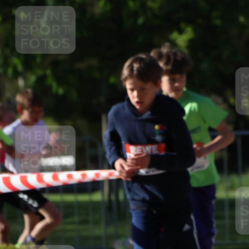 25.04.2025 - Das Zehntel Zöllner http://msf.ph/oto/7669967 26.04.2025 07:40:33 Laufen 1, 6233 meine-sportfotos.de