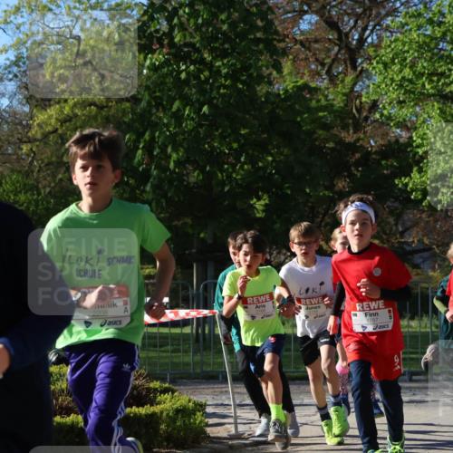 25.04.2025 - Das Zehntel Zöllner http://msf.ph/oto/7669978 26.04.2025 07:40:35 Laufen 263, 2208, 2166, 2156, 1787, 1781 meine-sportfotos.de