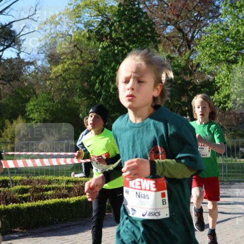 25.04.2025 - Das Zehntel Zöllner http://msf.ph/oto/7670003 26.04.2025 07:40:38 Laufen 3872, 2492, 2397, 92 meine-sportfotos.de