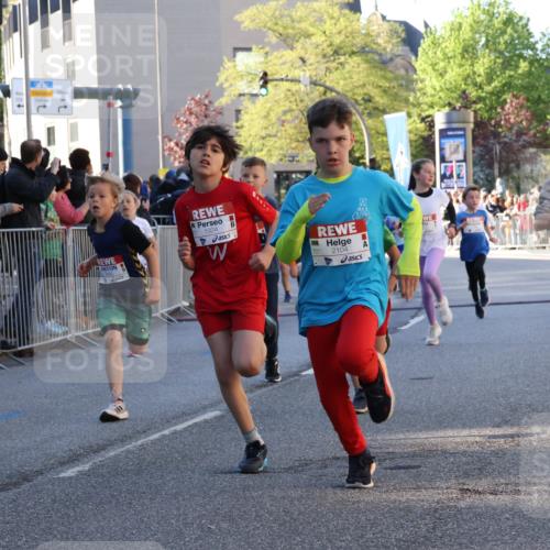 25.04.2025 - Das Zehntel Yannick Fuchs http://msf.ph/oto/7670012 26.04.2025 08:53:04 Ziel 1636, 1739, 1756, 1903, 1924, 1925, 1944, 1965, 2007, 2008, 2100, 2104, 2134, 2335, 2366, 2375, 2502, 2591, 2626, 2639, 2645, 2705, 2868, 2870, 3087, 3129, 3179, 3326, 3391, 3429, 3461, 3472, 3507, 3519, 3783, 3850, 3885 meine-sportfotos.de