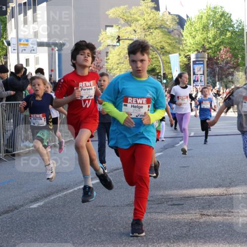 25.04.2025 - Das Zehntel Yannick Fuchs http://msf.ph/oto/7670015 26.04.2025 08:53:05 Ziel 1636, 1739, 1756, 1903, 1924, 1925, 1944, 1965, 2007, 2008, 2100, 2104, 2134, 2335, 2366, 2375, 2502, 2591, 2626, 2639, 2645, 2705, 2868, 2870, 3087, 3129, 3179, 3326, 3391, 3429, 3461, 3472, 3507, 3519, 3783, 3850, 3885 meine-sportfotos.de