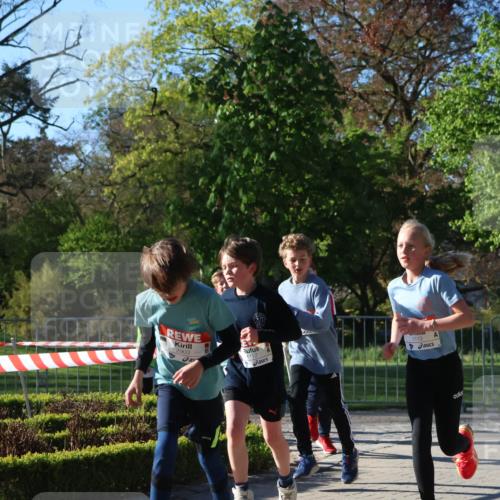 25.04.2025 - Das Zehntel Zöllner http://msf.ph/oto/7670016 26.04.2025 07:40:40 Laufen 1112, 1113, 2903 meine-sportfotos.de