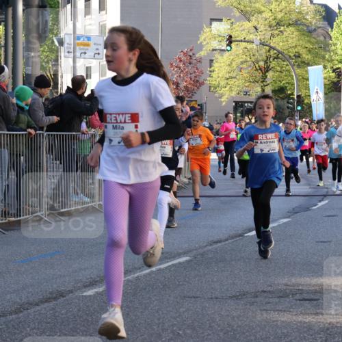 25.04.2025 - Das Zehntel Yannick Fuchs http://msf.ph/oto/7670039 26.04.2025 08:53:07 Ziel 1124, 1242, 1636, 1739, 1756, 1903, 1924, 1925, 1965, 2007, 2008, 2100, 2104, 2134, 2335, 2375, 2502, 2591, 2626, 2639, 2705, 2868, 2870, 3087, 3122, 3129, 3179, 3326, 3391, 3429, 3461, 3472, 3783, 3850, 3885 meine-sportfotos.de