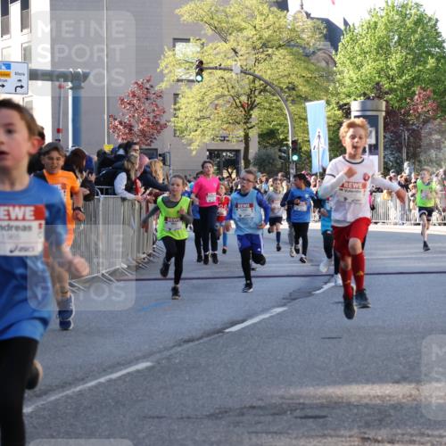 25.04.2025 - Das Zehntel Yannick Fuchs http://msf.ph/oto/7670079 26.04.2025 08:53:08 Ziel 1089, 1124, 1242, 1636, 1739, 1756, 1903, 1924, 1925, 1965, 2007, 2008, 2100, 2104, 2134, 2335, 2375, 2502, 2591, 2626, 2639, 2705, 2822, 2868, 2870, 3087, 3122, 3129, 3179, 3326, 3391, 3429, 3461, 3472, 3783, 3850, 3885 meine-sportfotos.de