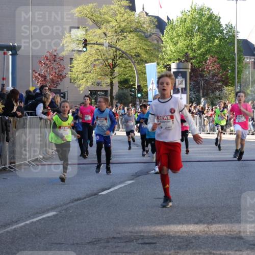 25.04.2025 - Das Zehntel Yannick Fuchs http://msf.ph/oto/7670093 26.04.2025 08:53:09 Ziel 1089, 1124, 1242, 1636, 1739, 1756, 1903, 1924, 1965, 2007, 2008, 2100, 2104, 2134, 2335, 2375, 2502, 2591, 2626, 2639, 2705, 2822, 2868, 2870, 3087, 3122, 3129, 3179, 3326, 3391, 3429, 3461, 3472, 3725, 3751, 3783, 3815, 3850, 3885 meine-sportfotos.de