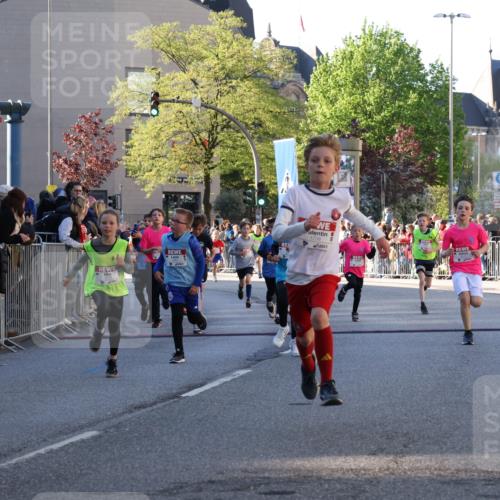 25.04.2025 - Das Zehntel Yannick Fuchs http://msf.ph/oto/7670098 26.04.2025 08:53:09 Ziel 1089, 1124, 1242, 1636, 1739, 1756, 1903, 1924, 1965, 2007, 2008, 2100, 2104, 2134, 2335, 2375, 2502, 2591, 2626, 2639, 2705, 2822, 2868, 2870, 3087, 3122, 3129, 3179, 3326, 3391, 3429, 3461, 3472, 3725, 3751, 3783, 3815, 3850, 3885 meine-sportfotos.de
