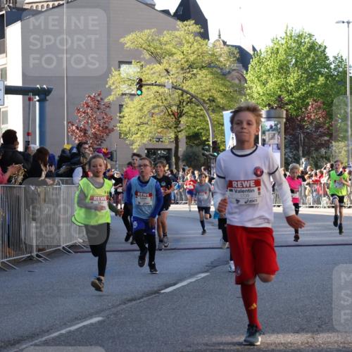 25.04.2025 - Das Zehntel Yannick Fuchs http://msf.ph/oto/7670111 26.04.2025 08:53:09 Ziel 1089, 1124, 1242, 1636, 1739, 1756, 1903, 1924, 1965, 2007, 2008, 2100, 2104, 2134, 2335, 2375, 2502, 2591, 2626, 2639, 2705, 2822, 2868, 2870, 3087, 3122, 3129, 3179, 3326, 3391, 3429, 3461, 3472, 3725, 3751, 3783, 3815, 3850, 3885 meine-sportfotos.de