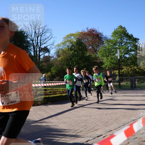 25.04.2025 - Das Zehntel Zöllner http://msf.ph/oto/7672059 26.04.2025 07:40:53 Laufen 3040, 3782 meine-sportfotos.de