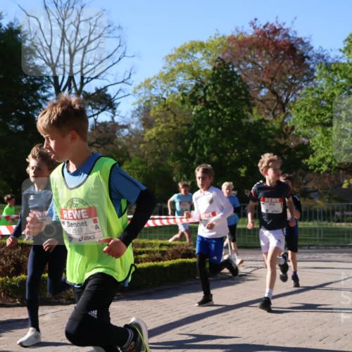 25.04.2025 - Das Zehntel Zöllner http://msf.ph/oto/7672074 26.04.2025 07:40:54 Laufen 2517 meine-sportfotos.de