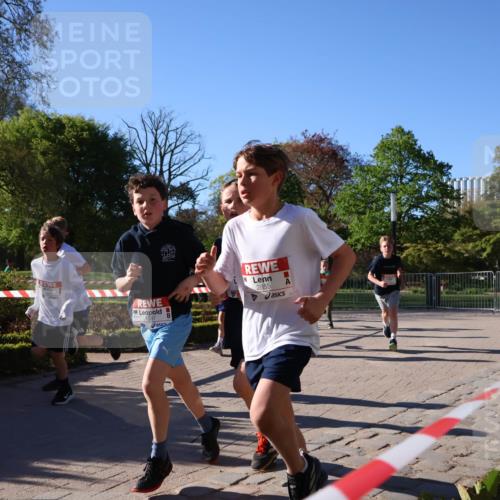 25.04.2025 - Das Zehntel Zöllner http://msf.ph/oto/7672153 26.04.2025 07:41:02 Laufen 1087, 2855 meine-sportfotos.de