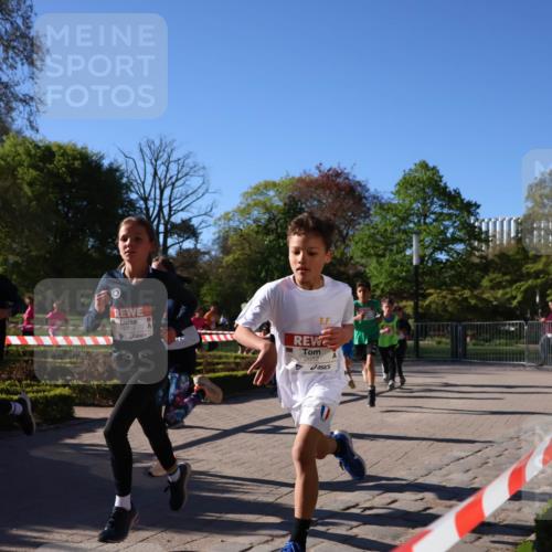 25.04.2025 - Das Zehntel Zöllner http://msf.ph/oto/7672220 26.04.2025 07:41:07 Laufen 2852 meine-sportfotos.de