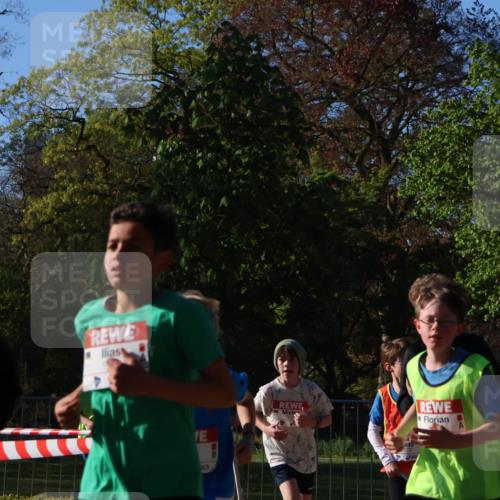 25.04.2025 - Das Zehntel Zöllner http://msf.ph/oto/7672234 26.04.2025 07:41:08 Laufen 2366, 2848 meine-sportfotos.de