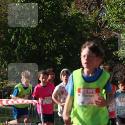 25.04.2025 - Das Zehntel Zöllner http://msf.ph/oto/7672236 26.04.2025 07:41:08 Laufen  meine-sportfotos.de