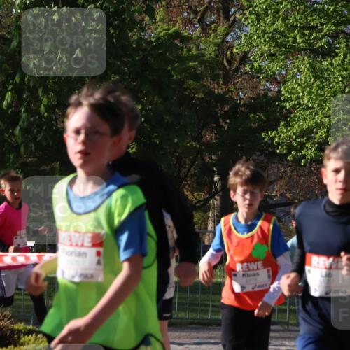 25.04.2025 - Das Zehntel Zöllner http://msf.ph/oto/7672240 26.04.2025 07:41:09 Laufen 2778 meine-sportfotos.de